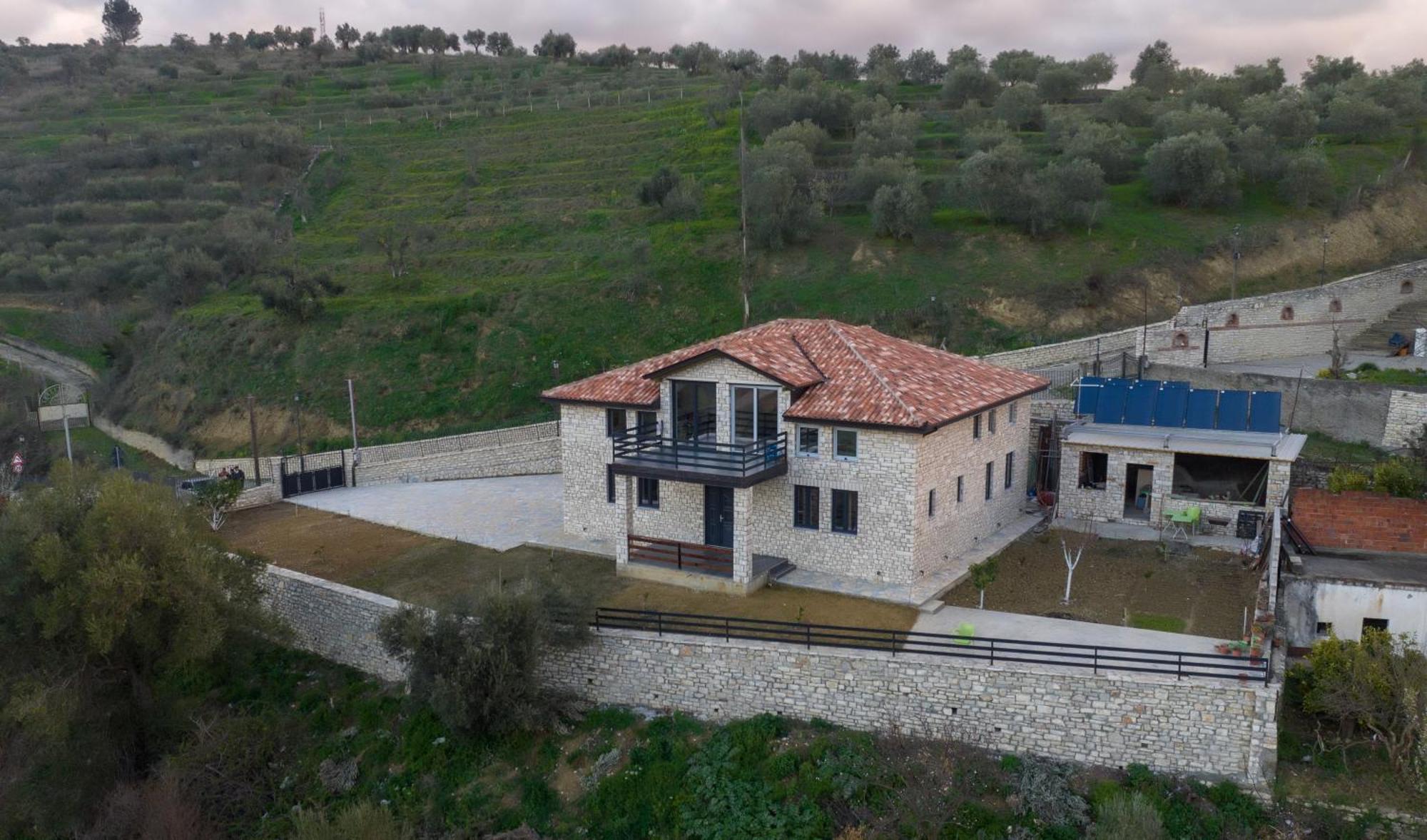 Villa Balliu Berat Bagian luar foto